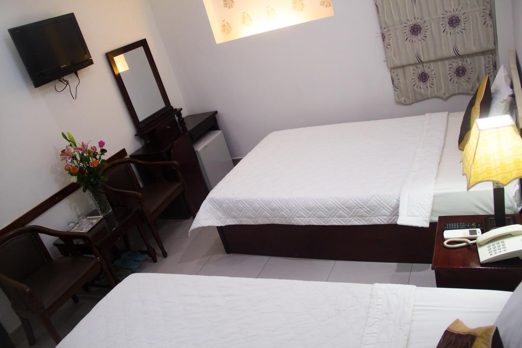 Vivyanne Hotel Da Nang Exterior photo