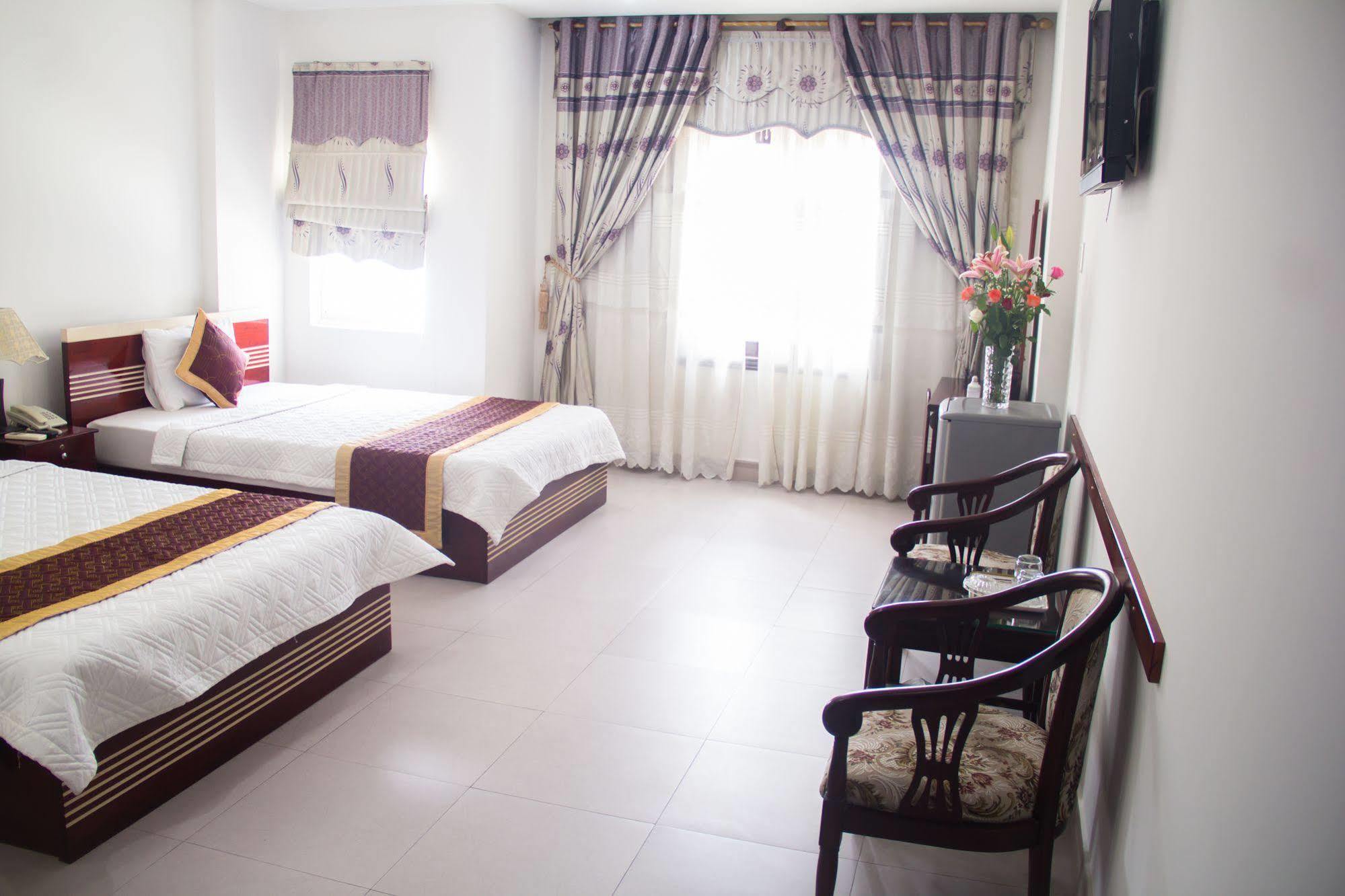 Vivyanne Hotel Da Nang Exterior photo